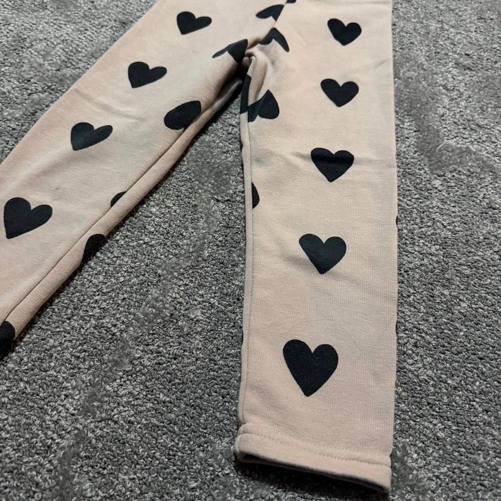 Carter’s 4T‎ girls sweatpants with hearts great condition